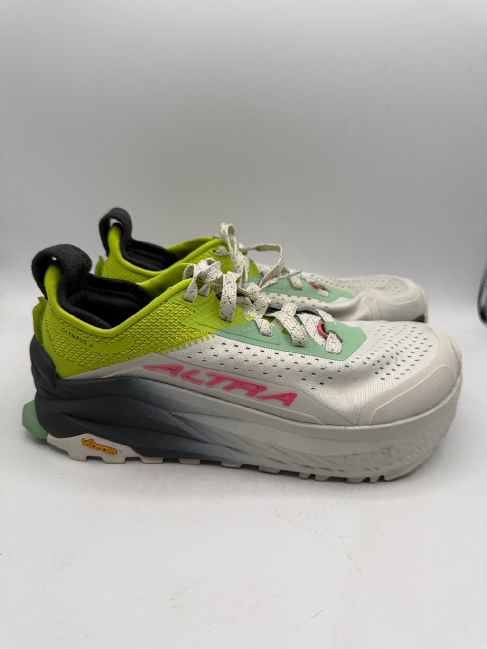 Altra Olympus 6 women’s 7.5 Trail Sneakers - White, Lime & Pink Accents S10